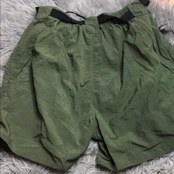 Camo green safari shorts. Medium - Picture 6 of 6